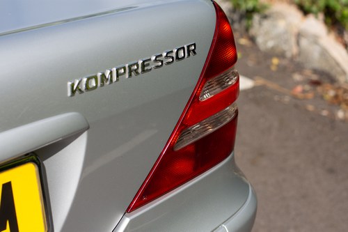 2001 Mercedes-Benz SLK230 Kompressor zum Verkauf (Bild 77 von 128)