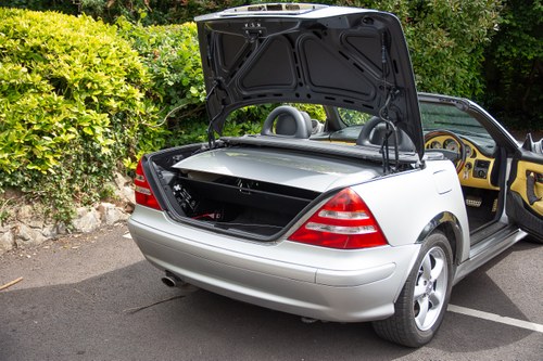 2001 Mercedes-Benz SLK230 Kompressor zum Verkauf (Bild 53 von 128)