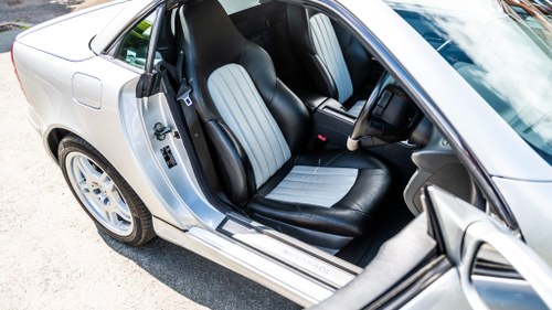 2002 Mercedes-Benz SLK32 AMG In vendita (immagine 28 di 163)