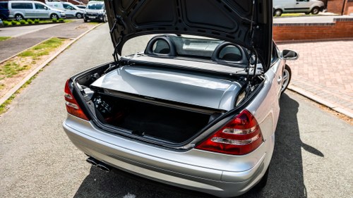 2002 Mercedes-Benz SLK32 AMG In vendita (immagine 63 di 163)