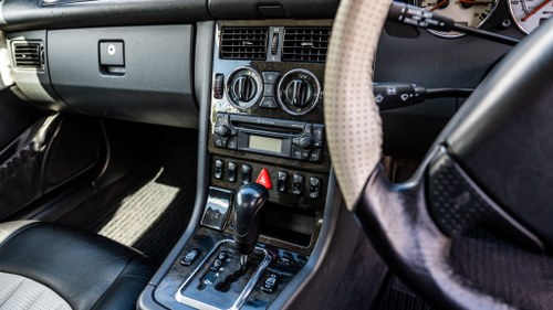 2002 Mercedes-Benz SLK32 AMG In vendita (immagine 22 di 163)