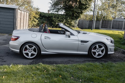 2011 Mercedes-Benz SLK350 AMG (R172) à vendre (picture 16 of 190)