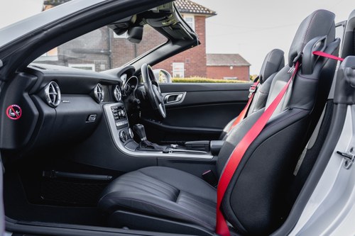 2011 Mercedes-Benz SLK350 AMG (R172) à vendre (picture 80 of 190)