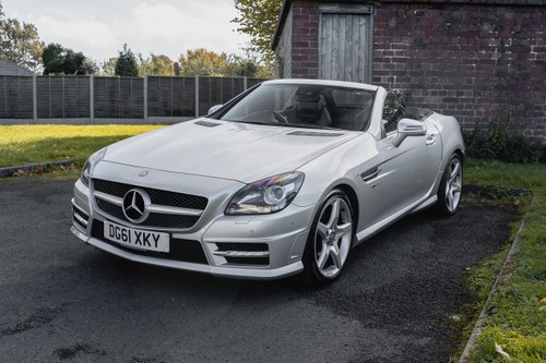 2011 Mercedes-Benz SLK350 AMG (R172) à vendre (picture 21 of 190)