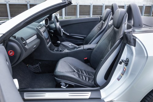 2005 Mercedes-Benz SLK 350 Te koop (foto 54 van 157)