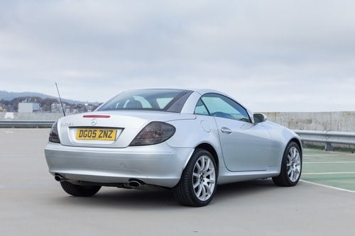2005 Mercedes-Benz SLK 350 Te koop (foto 27 van 157)