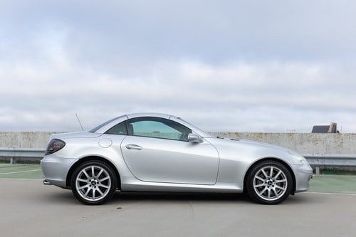 2005 Mercedes-Benz SLK 350 Te koop (foto 18 van 157)