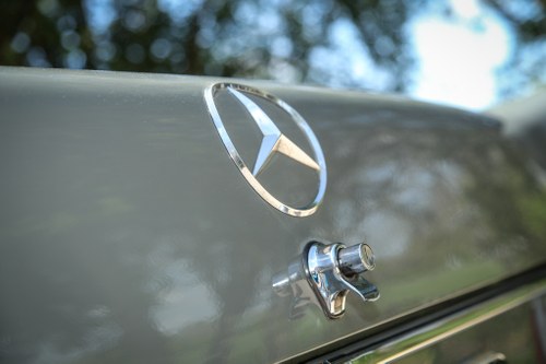1965 Mercedes-Benz 230 Fintail LHD - (W111) à vendre (picture 55 of 72)