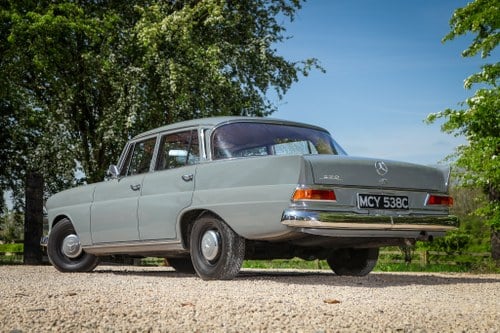 1965 Mercedes-Benz 230 Fintail LHD - (W111) à vendre (picture 23 of 72)