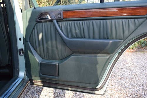 1991 Mercedes-Benz 230E Manual (W124) For Sale (picture 62 of 181)