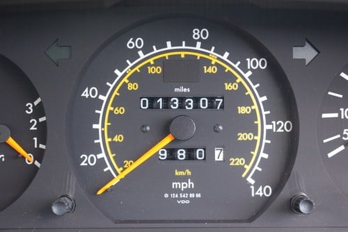 1991 Mercedes-Benz 230E Manual (W124) For Sale (picture 27 of 181)