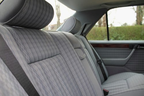 1992 Mercedes-Benz 260e (W124) En venta (imagen 74 de 174)