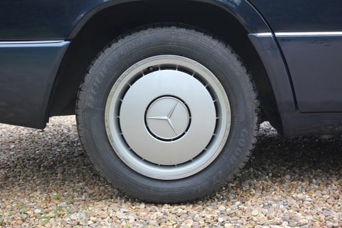 1992 Mercedes-Benz 260e (W124) En venta (imagen 20 de 174)