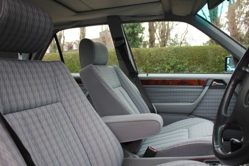 1992 Mercedes-Benz 260e (W124) En venta (imagen 63 de 174)