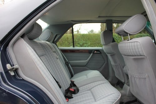 1992 Mercedes-Benz 260e (W124) En venta (imagen 71 de 174)