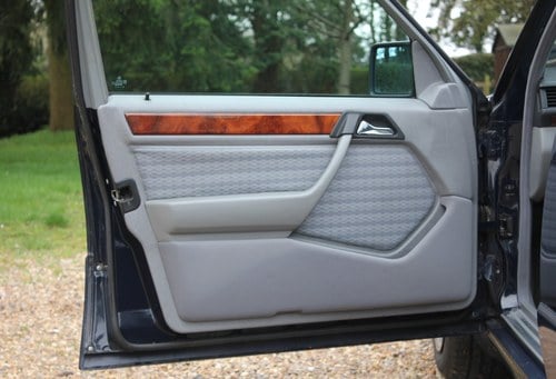 1992 Mercedes-Benz 260e (W124) En venta (imagen 89 de 174)