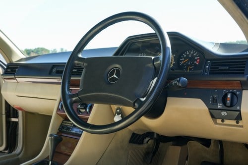 Mercedes-Benz W124 CE 300 Te koop (foto 24 van 84)