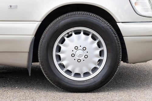 1997 Mercedes-Benz S500 (W140) till salu (bild 12 av 144)
