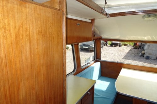 1964 La Tortue Mallorca Grand Luxe M3 Caravan In vendita (immagine 49 di 221)
