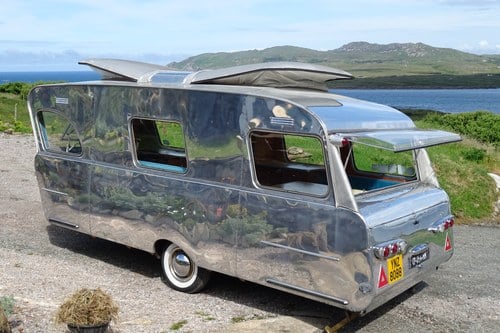 1964 La Tortue Mallorca Grand Luxe M3 Caravan In vendita (immagine 24 di 221)