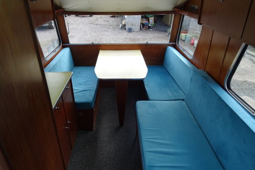 1964 La Tortue Mallorca Grand Luxe M3 Caravan In vendita (immagine 57 di 221)