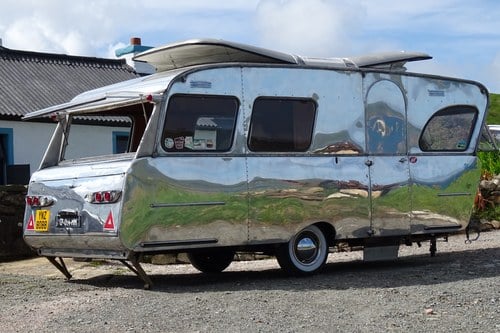 1964 La Tortue Mallorca Grand Luxe M3 Caravan In vendita (immagine 34 di 221)