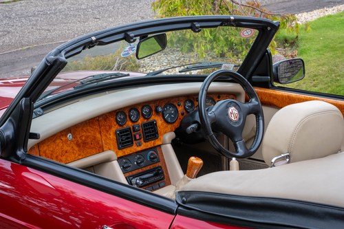 1994 MG RV8 En venta (imagen 45 de 247)