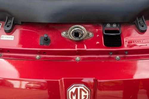 1994 MG RV8 En venta (imagen 187 de 247)