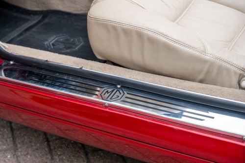 1994 MG RV8 En venta (imagen 100 de 247)