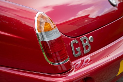 1994 MG RV8 En venta (imagen 157 de 247)