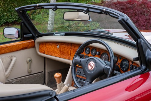 1994 MG RV8 En venta (imagen 42 de 247)