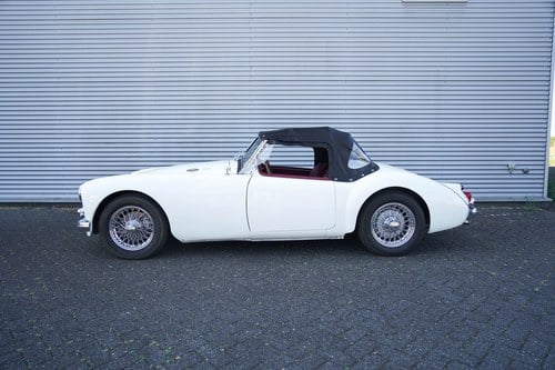 1960 MG MGA For Sale (picture 11 of 48)