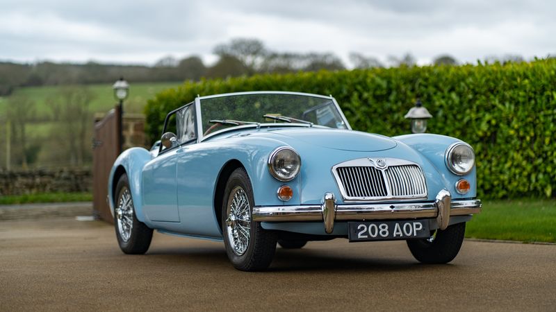 1960 MGA Roadster For Sale (picture 1 of 170)