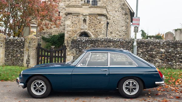 NO RESERVE - 1971 MGB GT For Sale (picture :index of 2)