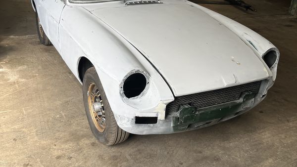 NO RESERVE - 1975 MGB GT Jubilee Edition Restoration Project For Sale (picture :index of 3)