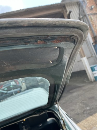 NO RESERVE - 1975 MGB GT Jubilee Edition Restoration Project In vendita (immagine 34 di 132)