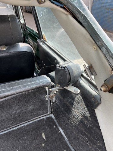 NO RESERVE - 1975 MGB GT Jubilee Edition Restoration Project In vendita (immagine 51 di 132)