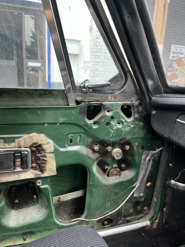 NO RESERVE - 1975 MGB GT Jubilee Edition Restoration Project In vendita (immagine 54 di 132)