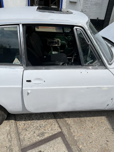 NO RESERVE - 1975 MGB GT Jubilee Edition Restoration Project In vendita (immagine 67 di 132)