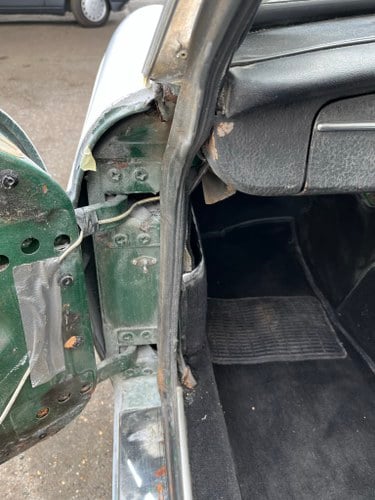 NO RESERVE - 1975 MGB GT Jubilee Edition Restoration Project In vendita (immagine 22 di 132)