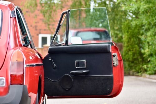 1975 MGB GT V8 à vendre (picture 53 of 237)