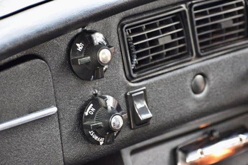 1975 MGB GT V8 à vendre (picture 36 of 237)