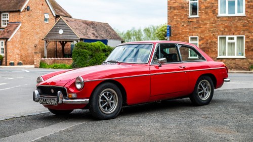 1970 MG B GT For Sale (picture 2 of 173)