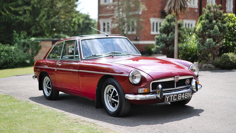 1974 MGB GT For Sale (picture 1 of 254)