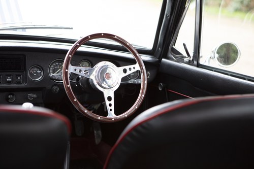 1977 MGB GT Martini Racing Tribute For Sale (picture 22 of 108)