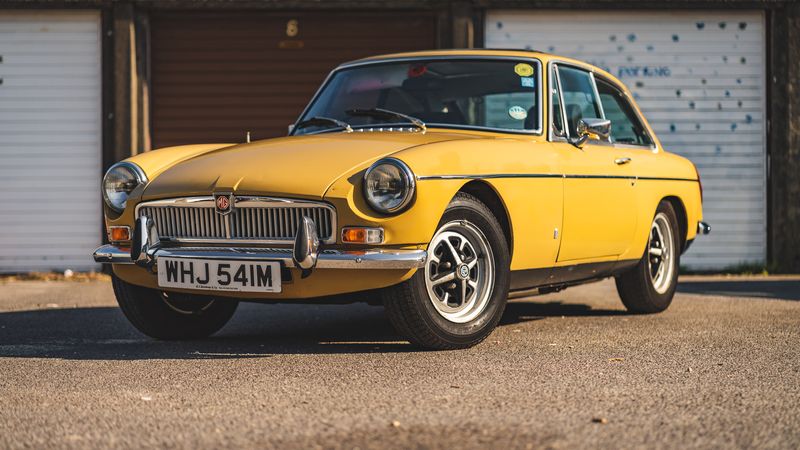 NO RESERVE - 1974 MG B GT For Sale (picture 1 of 61)