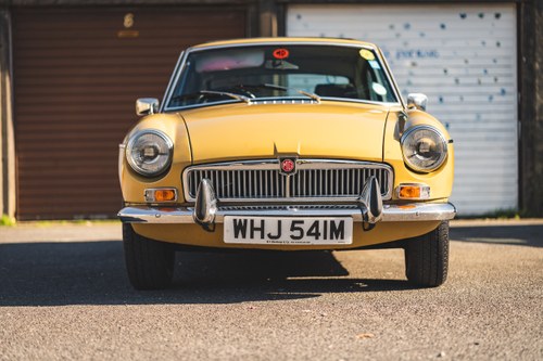 NO RESERVE - 1974 MG B GT In vendita (immagine 3 di 61)