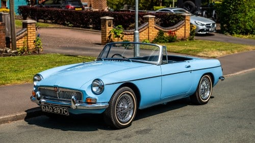 1965 MGB Roadster For Sale (picture 3 of 162)