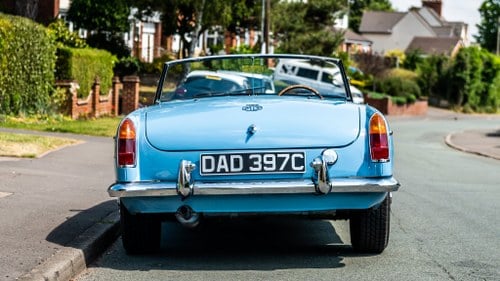 1965 MGB Roadster For Sale (picture 6 of 162)