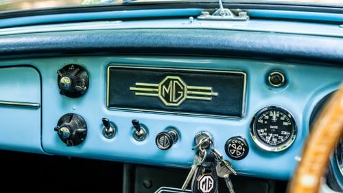 1965 MGB Roadster For Sale (picture 25 of 162)